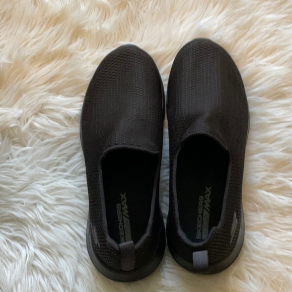 Skechers Performance GOGA Max Go Walk Max Slip On Sneakers Men’s Black Size 9.5 - Picture 2 of 11